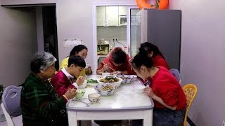 【舒家幺妹儿】土豆烧鸡，凉拌折耳根，烧豆腐，都是下饭菜，3碗饭下肚还想吃！