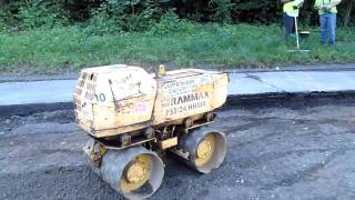 Remote control trench roller Ramax P/33