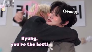 Soobin hugged Yeonjun? | TXT Yeonbin cute moments