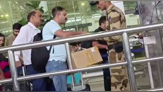 விமான நிலையத்தில் மழையால் விமானம் தாமதமானது rain flight delay at Airport