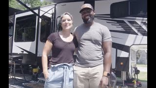 This Illinois family downsized their life to travel the country