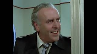 Minder (1979 - 1994) - Season 1 Episode 2 - Bury My Half at Waltham Green