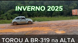 CARRO BAIXO CRUZANDO A BR-319. Informações em TEMPO REAL HOJE…