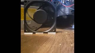 delta efb0812hhb-5f40(BS)12v 0.40a dc brushless computer fan run directly to 12v