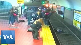 Crowd Comes to Rescue of Woman Who Fell on Buenos Aires Subway Track