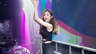 Chinese DJ 2019 - TIK TOK抖音热门嗨曲《Friendships》最强重低音 - 慢摇串烧 - ( King DJ - Fan)