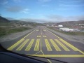 wideroe dash 8 cockpit view landing at hammerfest norway