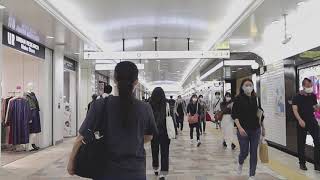 東京 池袋駅の地下通路を歩く Walking Ikebukuro Stations Underground Passage Tokyo Japan