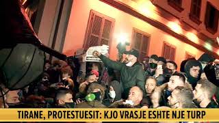 Vrasja e 25-vjecarit shkakton protestë në Tiranë/ Protestuesit thirrje policisë të bashkohet me ta..