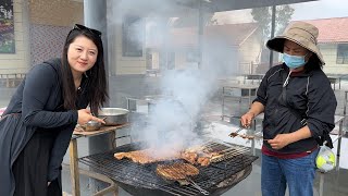 【寻尝姐妹】在云南墨江吃烧烤，整个一座山都在烧烤，山下买菜山上烤