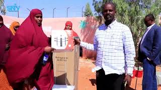 Wasaaradda Kalluumeysiga Galmudug oo qalab kalluumeysi u qeybisay Haween ka ganacsada Kalluunka