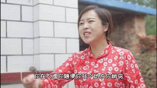 小伙上公厕，连放个屁都要收费1元，没成想看厕所美女却亏大了