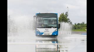 Kauno autobusų vairuotojai išbando ekstremalias vairavimo sąlygas