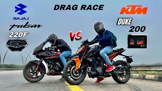 ktm duke 200 2025 vs bajaj pulsar 220f 2025 | Drag race | insane battle 😱