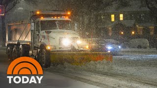 Gusty Winds Cause Dangerous Conditions In New York City