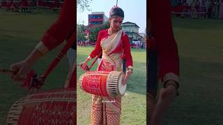 ইমান ধুনীয়াকৈ বজাইছে || Nasoni Aru Dhuliya #shorts #bihu #rongalibihu #bihuworldrecord