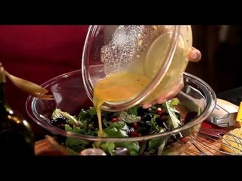 Lemon Garlic Salad Dressing Recipe (with variations)