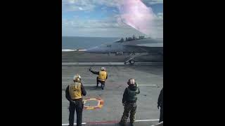 F-18 Hornet의 항공모함 출격 장면 #shorts