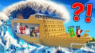 Mikey and JJ Built a Giant Ship to Survive the Tsunami in Minecraft (Maizen)