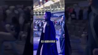 莫紮太後帶著謝克哈公主出鏡，低頭垂眸間美絕了