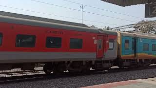 22318/Jammu Tawi - Sealdah Humsafar Express