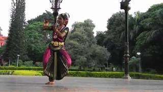 bharathanatyam Purandaradasara Devaranama thathatha dhimitha by Varsha Tumkur at Cubbon Park