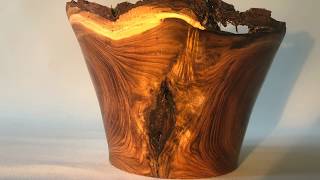 Woodturning - Natural edge bowl