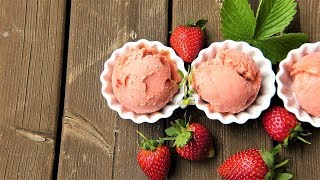 Coconut Strawberry Ice Cream (no dairy no eggs) | CaribbeanPot.com