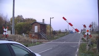 Spoorwegovergang Blumenberg (D) // Railroad crossing // Bahnübergang