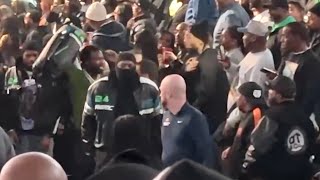 FIGHT BREAKS OUT WITH MEEK MILL IN THE CROWD DURING GERVONTA DAVIS VS HECTOR LUIS GARCIA FIGHT