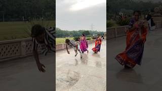 Ladki Dar, Gai 😱 #youtubeshort #viral #trending #shortvideo #public #dance #publicreaction ￼