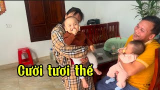 Bon Lâu Lâu Ông Lại Cho Lượn Xuống Chị Bơ Chơi