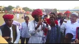 पुष्कर में अलगोजा सुनकर लोग हुए हैरान - नाक से अलगोजा : Ramnath Choudhary Algoja by Nose in Pushkar