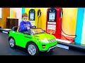 Funny Tema Ride on Power Wheels cars and Pretend Play with toys on the Park