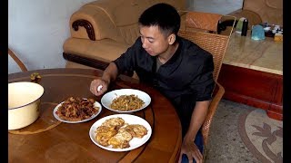 Huanong Brothers: I usually have simple meals at home. But my buddy is here today.