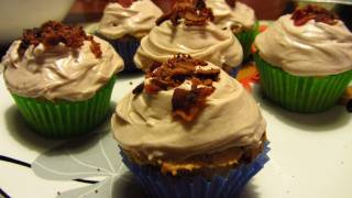 Decadent Bacon Maple Cupcakes