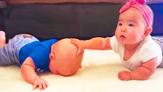 Cutest Twins Baby Fighting Over - Big Funny Twins Video