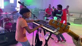 WATCH THIS YOUNG KOMPA KEYBOARD PLAYER SHOW OFF HIS SKILLS!!! 😳🇭🇹🎹🔥