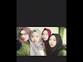 black pink memakai jilbab