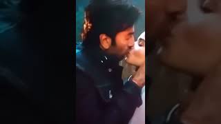 Ranveer Kapoor and Alia Bhatt || kissing moment in brahmastra movie #shorts
