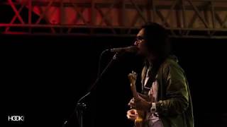 Adhitia Sofyan - Dunia Paralel (Live at The People's Market 1.0)