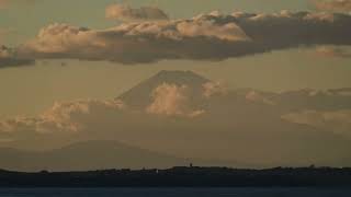 2024年12月16日、鋸南町竜島海岸からの夕陽