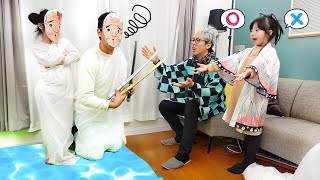 きめつのやいばごっこしてたら、おじいちゃんが日輪刀を池に落としちゃった！池から出てきたのは刀を作った鋼塚螢にそっくり神様！？【刀鍛冶の里編】【寸劇】