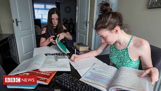 Coronavirus: school re-opening plan in doubt as teachers raise safety fears - BBC News