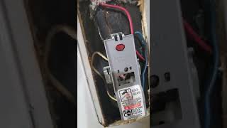 Water heater - evidence of leak but no burns on the top panel
