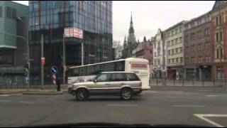 Střet autobusu a osobního auta na Šaldově náměstí v Liberci (20.3. 2016)