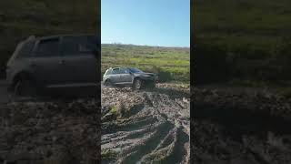 Туарег который может.. (тут не смог)))off road