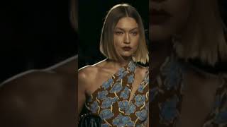 Gigi hadid fashion walk #gigihadid #america #americanmodel #supermodel #international #trending