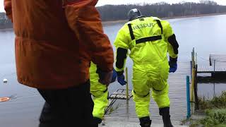 Львівська область: рятувальники вправлялись у навичках порятунку людей на воді