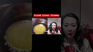 Jenny likes China street food: Fried flour flower! Jenny eating show Mukbang! Chinese Asian snacks!